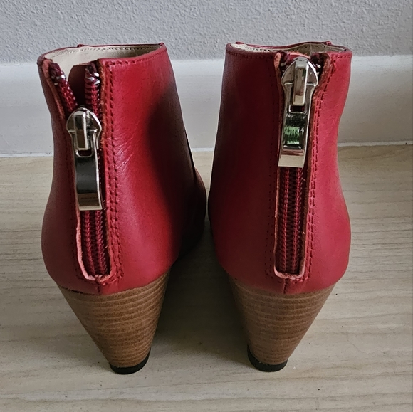 Petite Women’s Fall/Winter Heel Boots - Picture 2 of 4